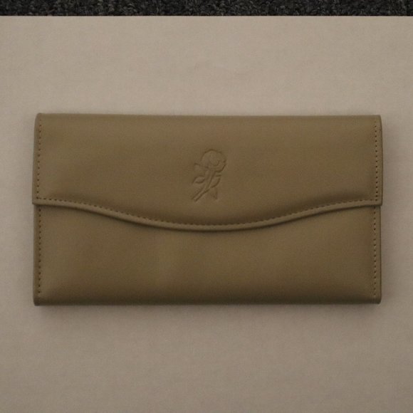 Amity Leather Trim Clutch - Floral Design - Tan - 6 14/16" x 3 9/16" w/ Package - Picture 4 of 9